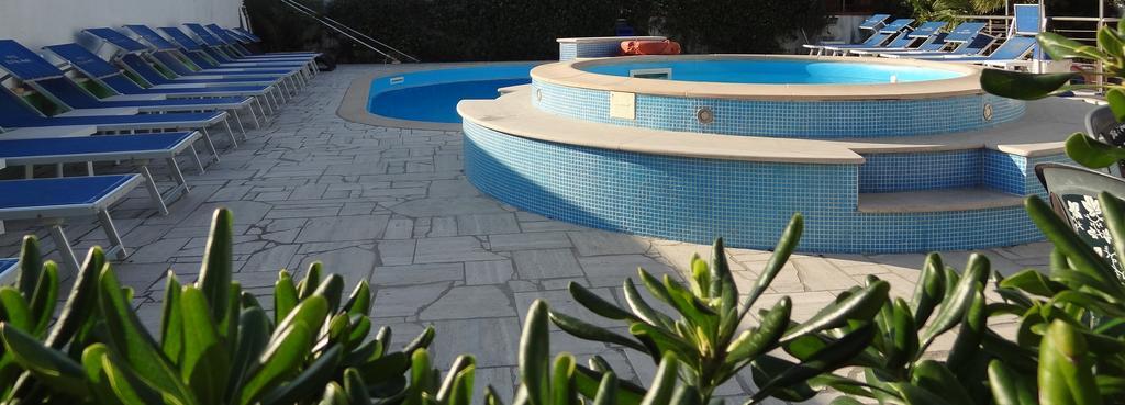 Hotel Eco Del Mare Marina di Massa Exterior photo