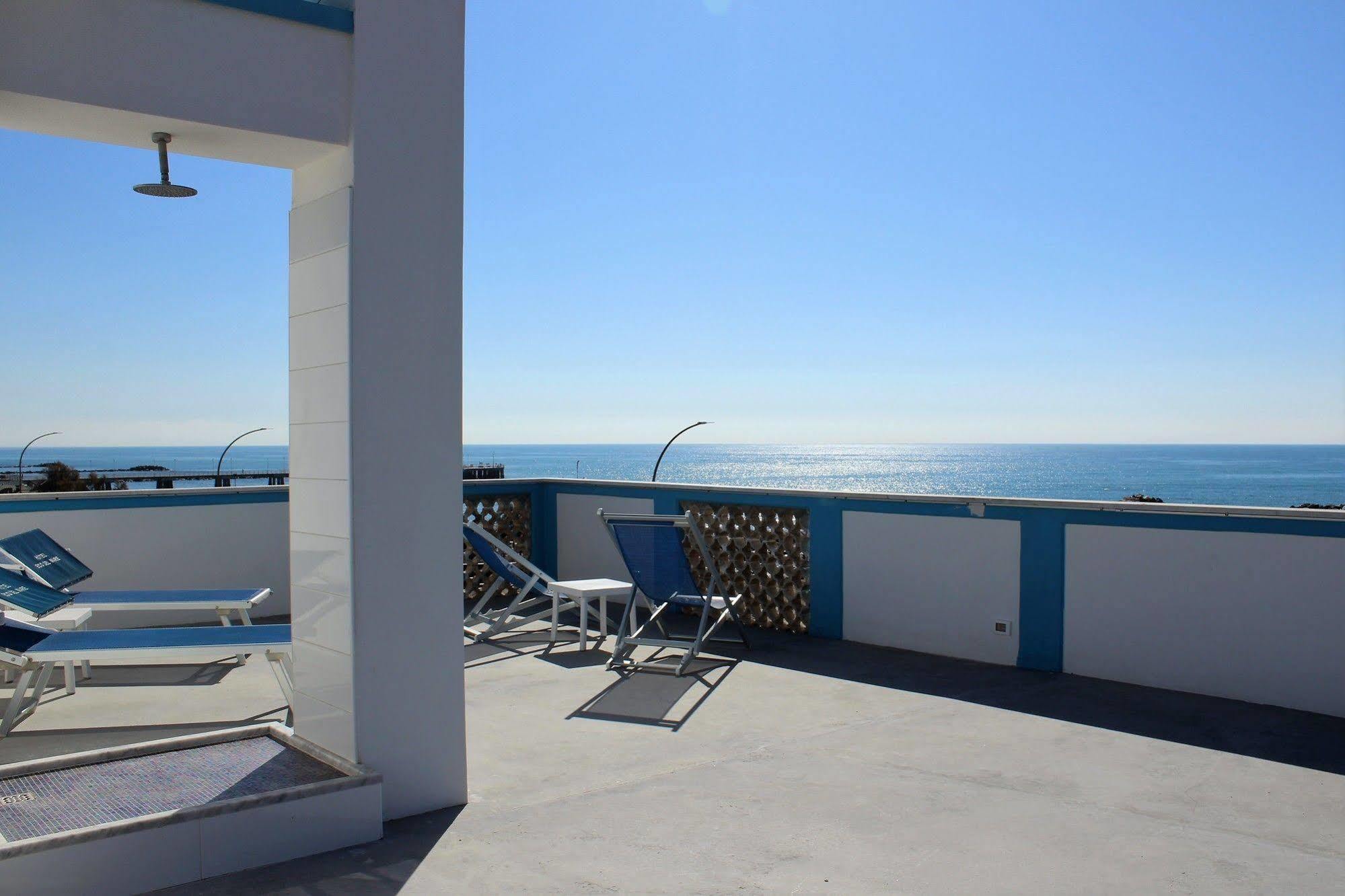 Hotel Eco Del Mare Marina di Massa Exterior photo